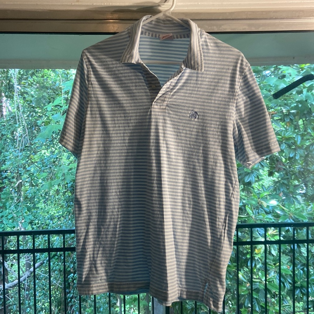 Brooks brothers polo. Fits true medium. Very good condition.